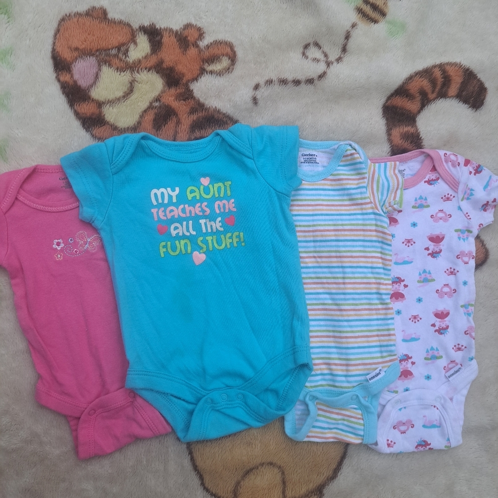 🙂3/15 Gerber shirts Onesies shirt Garanimals all 0 to 3 months